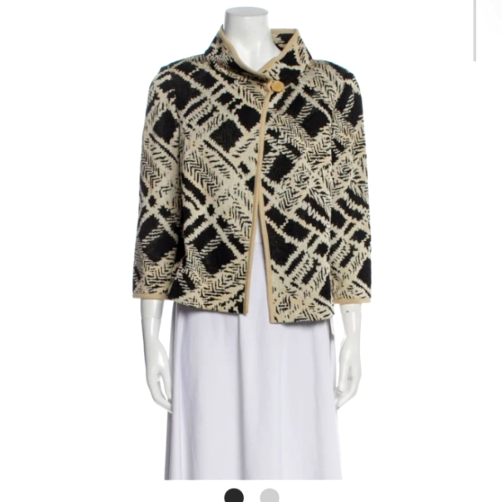 Black and Cream Patterned Women's Jacket